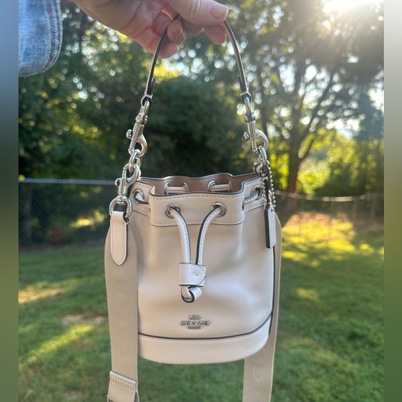 Coach Mini Town Bucket Bag Chalk Beige Polished Pebble Leather w/ 2 straps - Picture 1 of 12